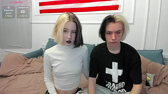 Snapshot of VeryRare_TwinS chatting on 07.10.26 VeryRare TwinS online show from 07.10.26