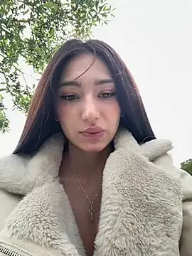 Maddy Jones online show from 01.26.25