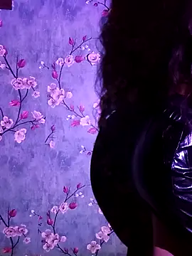 Angelnirvanaa online show from 10.18.25