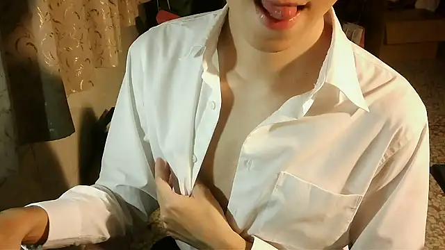 KYU890428 online show from 12.18.25