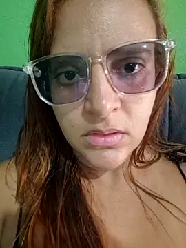 Snapshot of AliceRuivinha2 chatting on 11.27.25 AliceRuivinha2 online show from 11.27.25