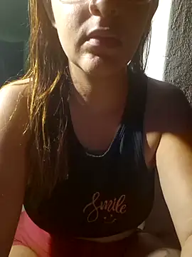 Snapshot of AliceRuivinha2 chatting on 11.30.25 AliceRuivinha2 online show from 11.30.25