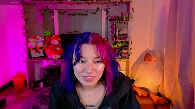 Snapshot of _zephyr_ chatting on 01.17.25  zephyr  online show from 01.17.25