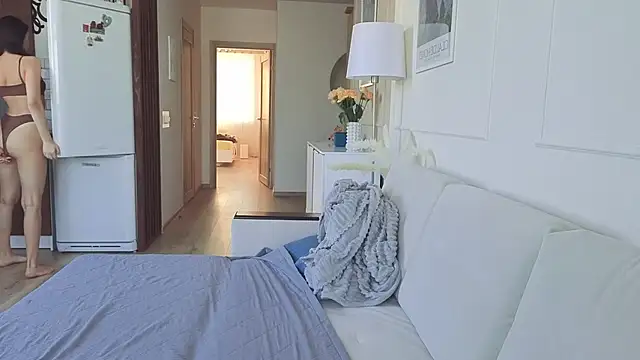 KristineEsme online show from 02.05.26