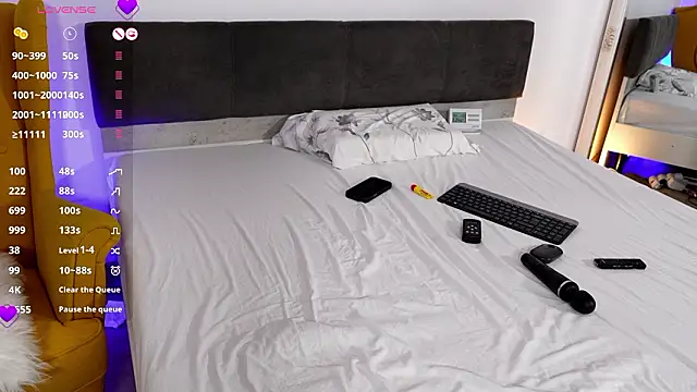 uhlala   online show from 02.03.26