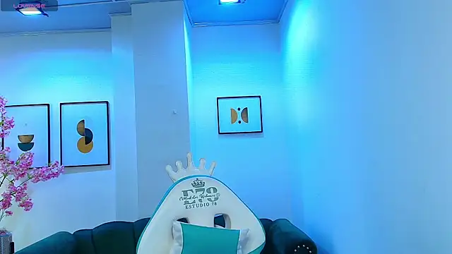 Arianna sweeet online show from 10.17.25