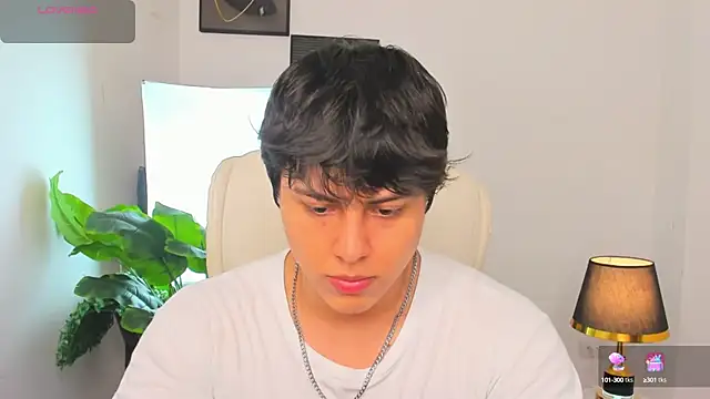 Snapshot of Thom_Ohtani chatting on 02.26.25 Thom Ohtani online show from 02.26.25