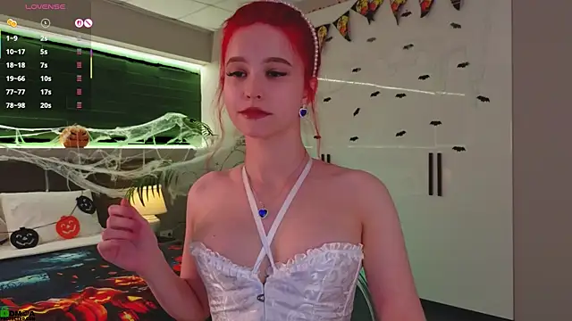 Rina Red online show from 10.30.25