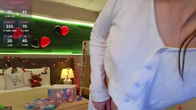 Snapshot of Rina_Red chatting on 02.15.26 Rina Red online show from 02.15.26