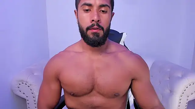 Santiago huntt online show from 10.07.25