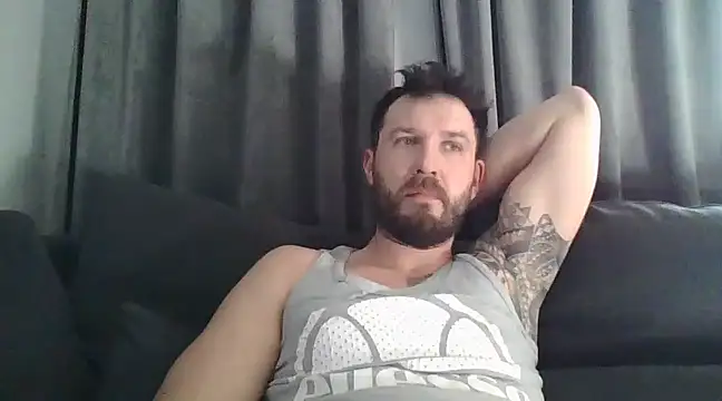 Snapshot of realdilf chatting on 03.08.25 realdilf online show from 03.08.25