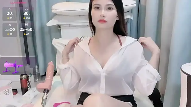 Snapshot of 22ov0 chatting on 01.21.25 22ov0 online show from 01.21.25