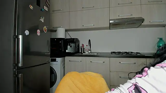 NNNoire online show from 02.10.25