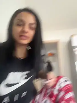 Snapshot of NNNoire chatting on 02.21.26 NNNoire online show from 02.21.26