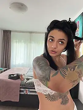 NNNoire online show from 04.13.26