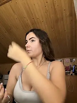 mewKate online show from 12.04.25