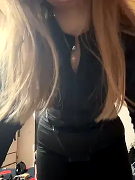 mewKate online show from 12.15.25