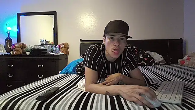 azzel19 online show from 02.22.25