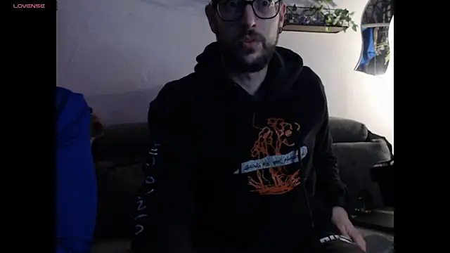 Snapshot of wawarruis chatting on 02.21.25 wawarruis online show from 02.21.25