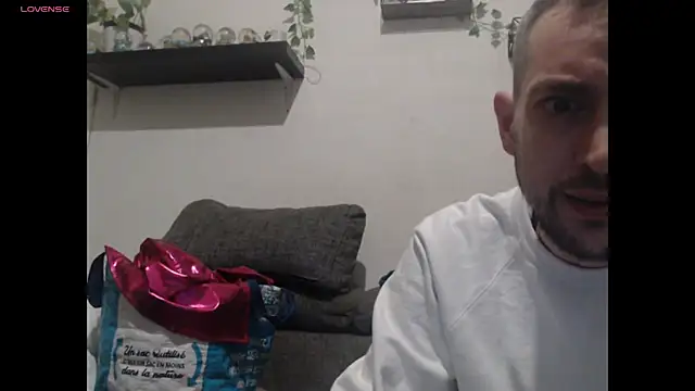 Snapshot of wawarruis chatting on 03.07.25 wawarruis online show from 03.07.25