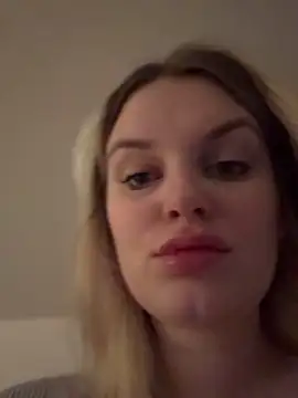 shiny bunnyyy online show from 01.18.25