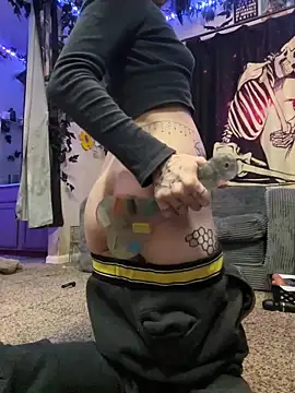 trashbrat online show from 04.04.26