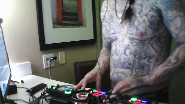 justthetip4209 online show from 03.12.25