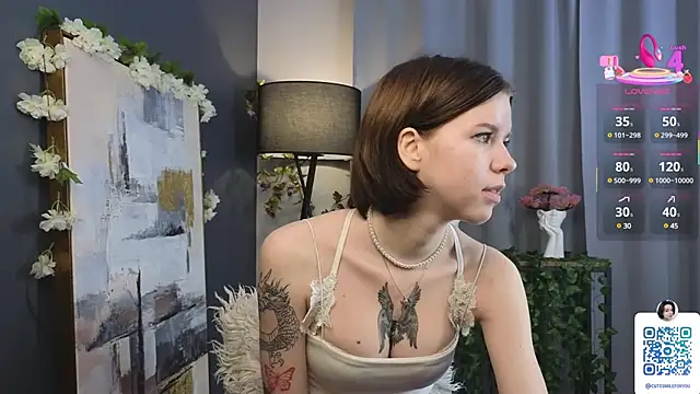 OdiliaHartnell online show from 02.18.25