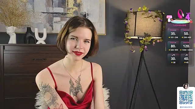 OdiliaHartnell online show from 02.22.25