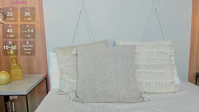 Snapshot of Blue_Angell chatting on 01.16.25 Blue Angell online show from 01.16.25