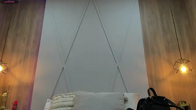 Snapshot of Blue_Angell chatting on 01.23.25 Blue Angell online show from 01.23.25