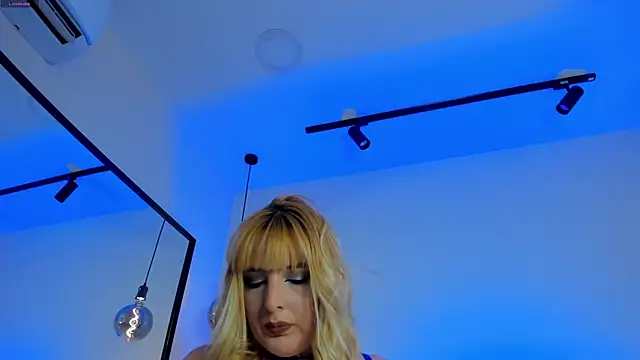 Snapshot of Blue_Angell chatting on 09.13.25 Blue Angell online show from 09.13.25