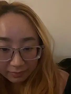 Snapshot of suki889 chatting on 01.11.25 suki889 online show from 01.11.25