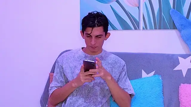 Snapshot of Ana_and_Leo chatting on 02.06.26 Ana and Leo online show from 02.06.26