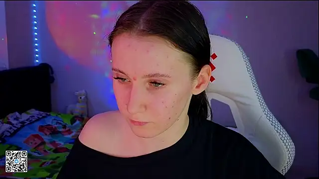 Snapshot of mon_lola chatting on 03.13.25 mon lola online show from 03.13.25