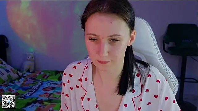 Snapshot of mon_lola chatting on 03.14.25 mon lola online show from 03.14.25