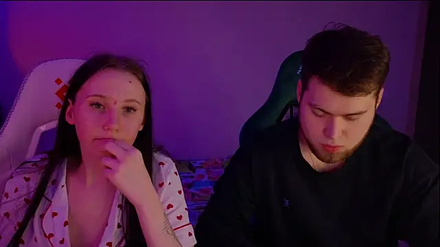 Snapshot of mon_lola chatting on 03.15.25 mon lola online show from 03.15.25