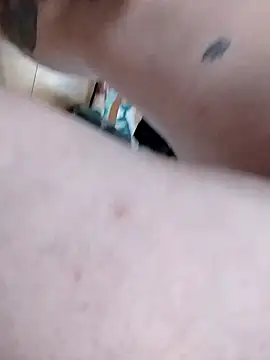 Snapshot of jayjay198080 chatting on 02.11.25 jayjay198080 online show from 02.11.25