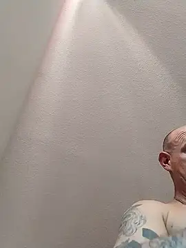 Snapshot of jayjay198080 chatting on 03.16.25 jayjay198080 online show from 03.16.25