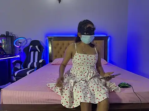 Snapshot of Tatoo_girl chatting on 01.22.25 Tatoo girl online show from 01.22.25