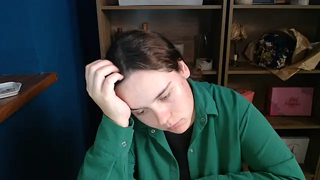 mini girly online show from 10.19.25