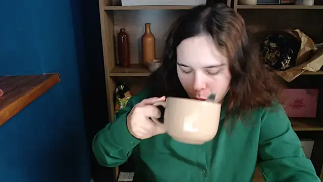 mini girly online show from 10.20.25