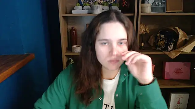 mini girly online show from 10.22.25