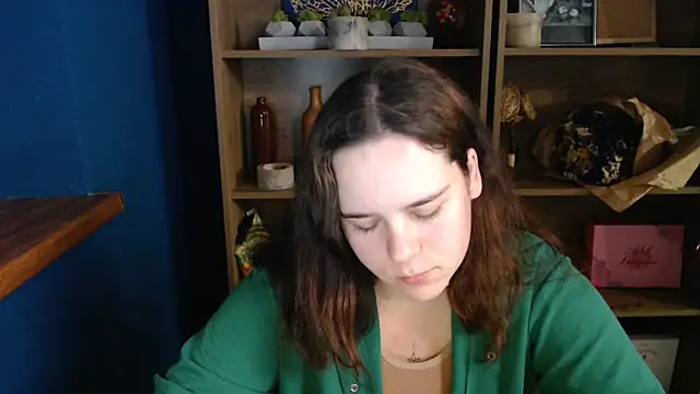 mini girly online show from 10.23.25