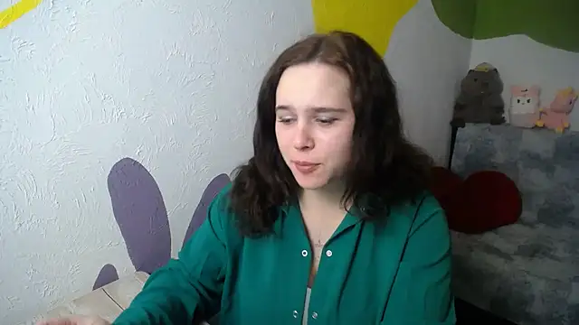 mini girly online show from 11.04.25