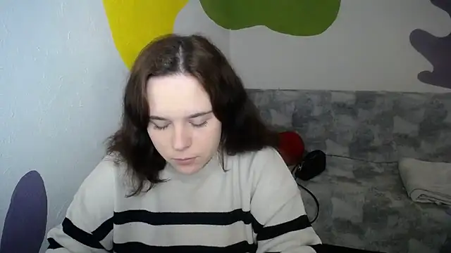 mini girly online show from 12.03.25