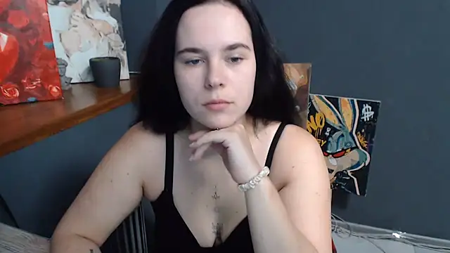 mini girly online show from 07.03.26