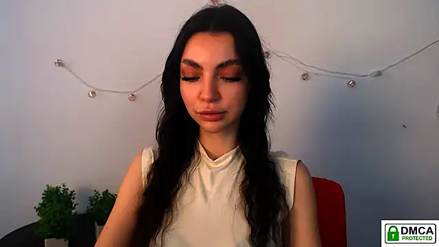 Lexi Jous online show from 04.17.26