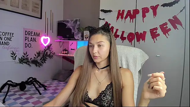 Snapshot of SofiaLolipop chatting on 10.23.25 SofiaLolipop online show from 10.23.25