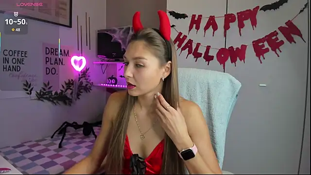 Snapshot of SofiaLolipop chatting on 10.29.25 SofiaLolipop online show from 10.29.25